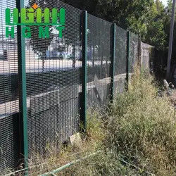 Bảo mật kim loại chống leo núi sắt 358 Lớp hàng rào bảo mật nhựa