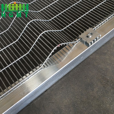 Green Powder phủ kim loại hàn lưới 358 chống leo hàng rào cho an ninh gia đình