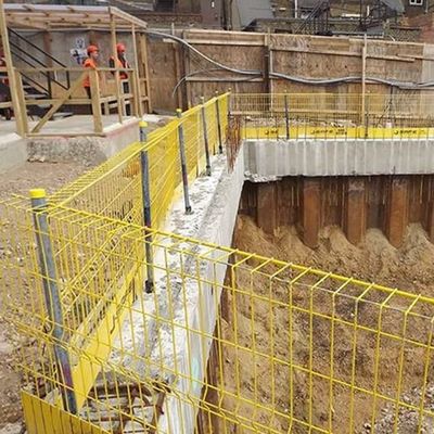 Rào chắn bảo vệ cạnh dễ dàng cài đặt với bộ lắp ráp không cần công cụ để thiết lập nhanh