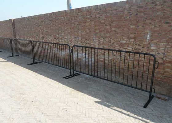 H1.5m Metal crowd control barriers Các hàng rào đường bộ bằng thép phủ bột