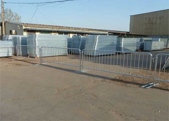 8 8,5 feet Metal Crowd Control Barriers PVC phủ bề mặt