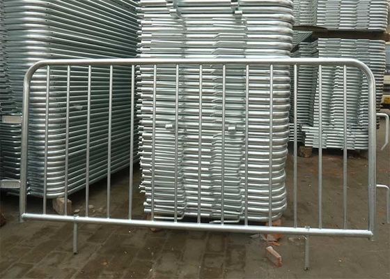 Flat Feet H0.9m Metal Pedestrian Barriers Hot Dip Galvanized Pedestrian Fence Các hàng rào dành cho người đi bộ