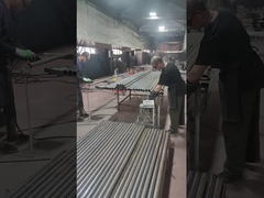 Các phụ kiện lan can đang được hàn vào trụ lan can