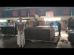 Hàng rào an ninh chống trèo xanh với số lượng lớn