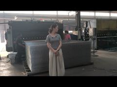 Hàng rào chống trèo trên máy uốn